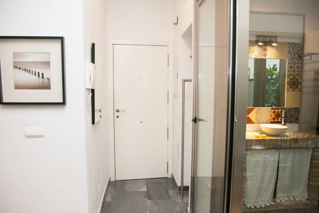Beautiful Silent Apartment Private Parking Sevilha Exterior foto